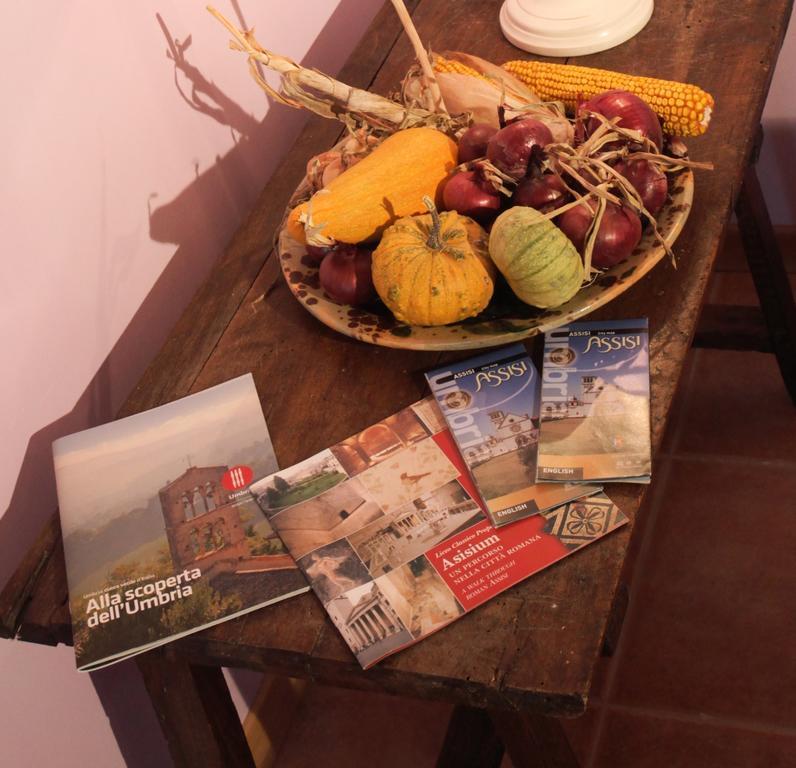 La Casa Dei Tigli Bed and Breakfast Cannara Eksteriør billede